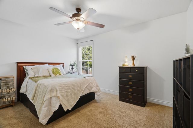 4807 MANHASSET DR, Columbia, MO 65203