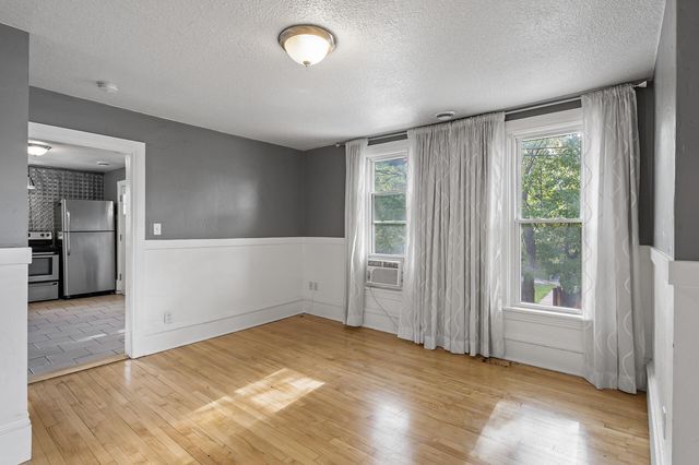 690 Lowry Avenue NE, Minneapolis, MN 55418