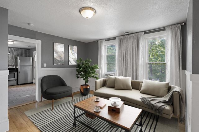 690 Lowry Avenue NE, Minneapolis, MN 55418