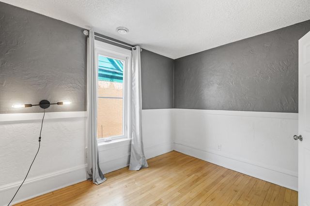 690 Lowry Avenue NE, Minneapolis, MN 55418