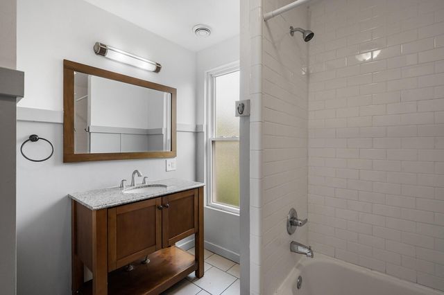 690 Lowry Avenue NE, Minneapolis, MN 55418