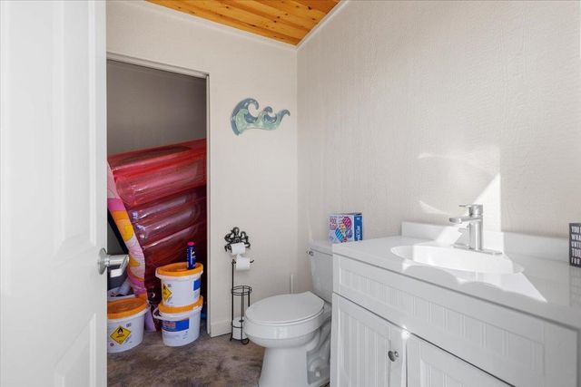 22727 County Road 2166, Troup, TX 75789