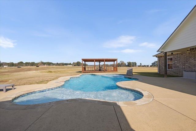 22727 County Road 2166, Troup, TX 75789