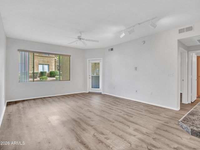 18416 N CAVE CREEK Road 1075, Phoenix, AZ 85032