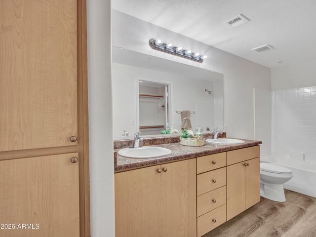 18416 N CAVE CREEK Road 1075, Phoenix, AZ 85032