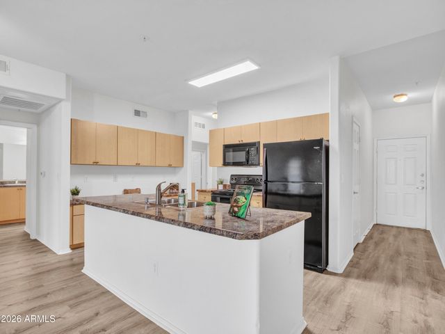 18416 N CAVE CREEK Road 1075, Phoenix, AZ 85032