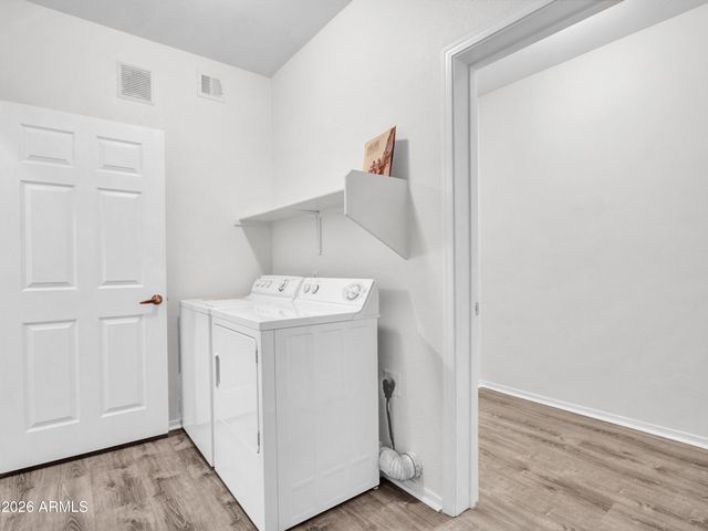 18416 N CAVE CREEK Road 1075, Phoenix, AZ 85032