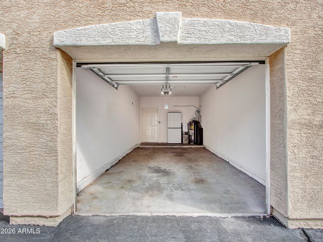 18416 N CAVE CREEK Road 1075, Phoenix, AZ 85032