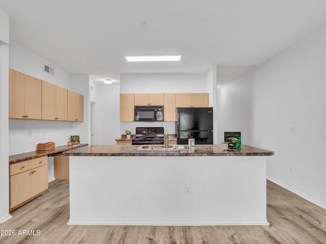 18416 N CAVE CREEK Road 1075, Phoenix, AZ 85032