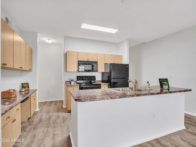 18416 N CAVE CREEK Road 1075, Phoenix, AZ 85032