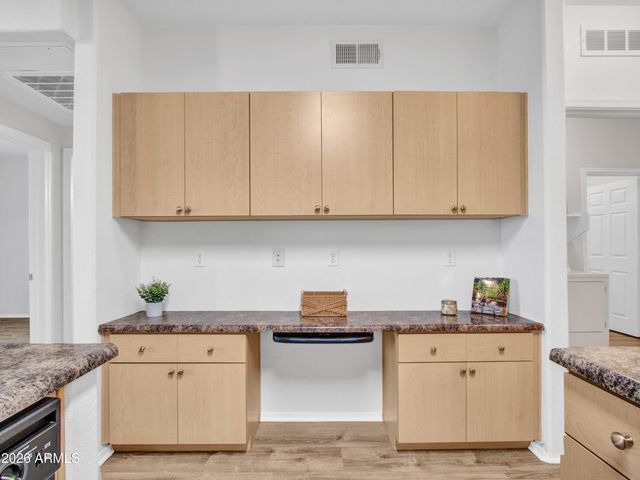18416 N CAVE CREEK Road 1075, Phoenix, AZ 85032