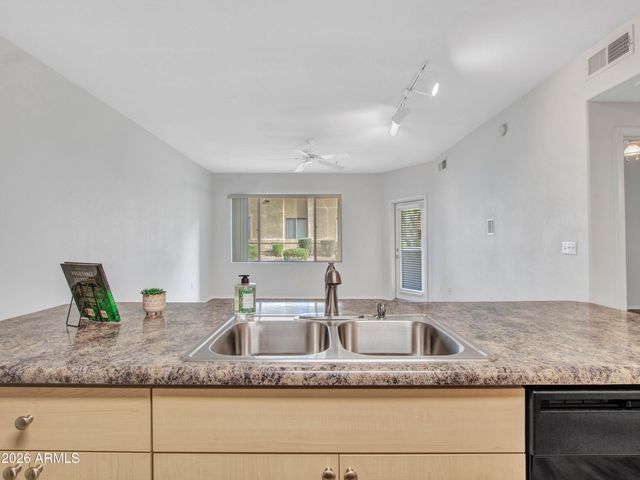 18416 N CAVE CREEK Road 1075, Phoenix, AZ 85032