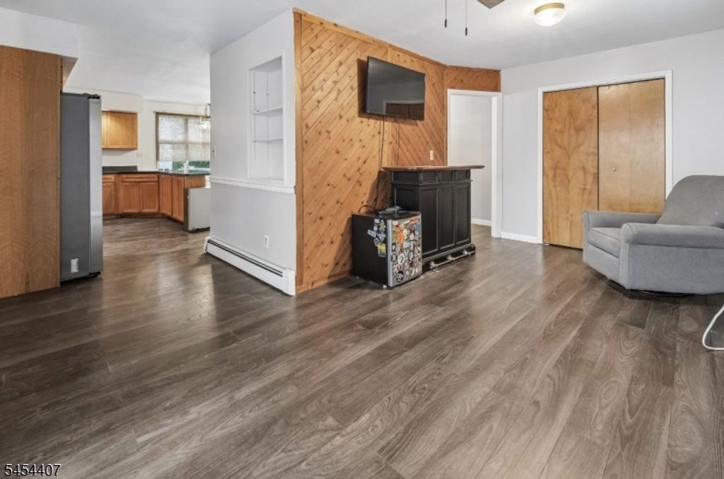 29 Henry St, Elmwood Park Boro, NJ 07407 — photo 4