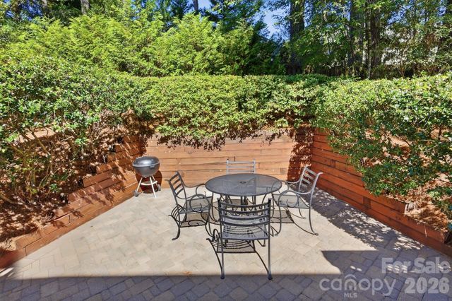 11438 McGinns Trace Court, Charlotte, NC 28277