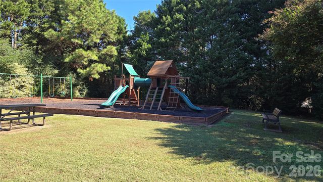 11438 McGinns Trace Court, Charlotte, NC 28277