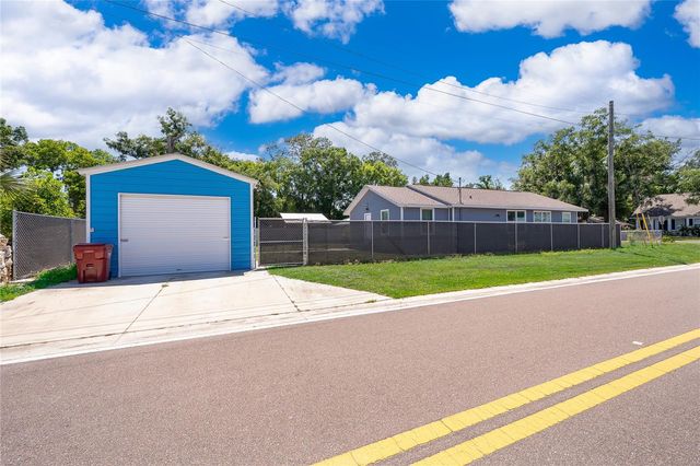 702 E GILCHRIST STREET, Plant City, FL 33563