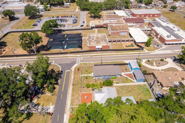 702 E GILCHRIST STREET, Plant City, FL 33563