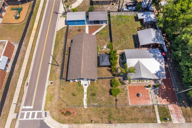 702 E GILCHRIST STREET, Plant City, FL 33563
