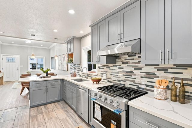 135 Farallones Street, San Francisco, CA 94112