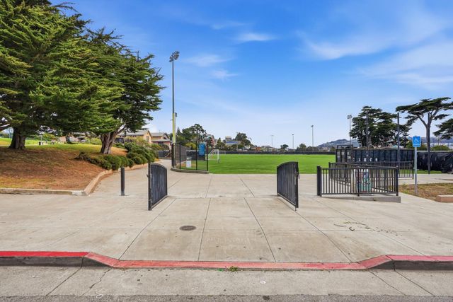 135 Farallones Street, San Francisco, CA 94112