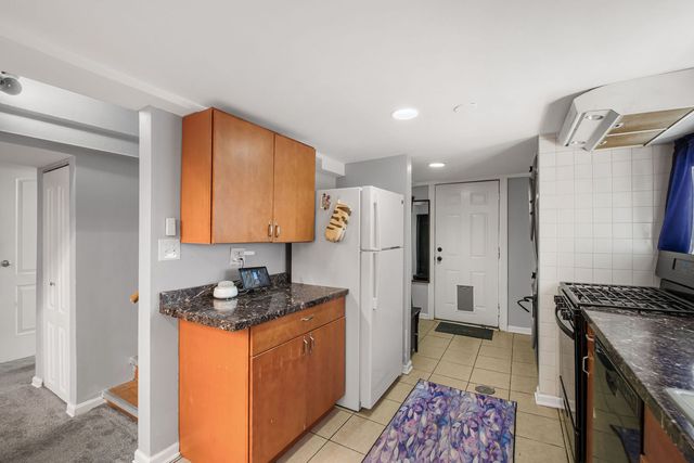 6141 N Maplewood Avenue, Chicago, IL 60659
