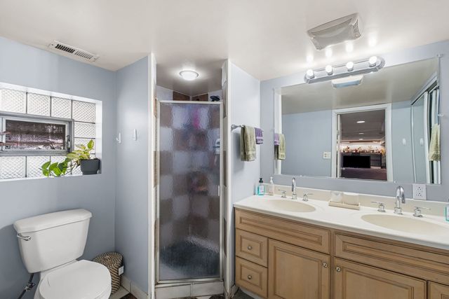 6141 N Maplewood Avenue, Chicago, IL 60659