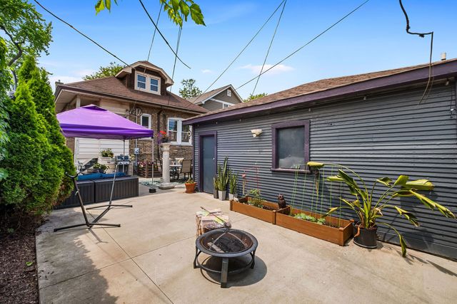 6141 N Maplewood Avenue, Chicago, IL 60659