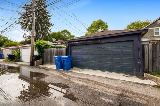6141 N Maplewood Avenue, Chicago, IL 60659