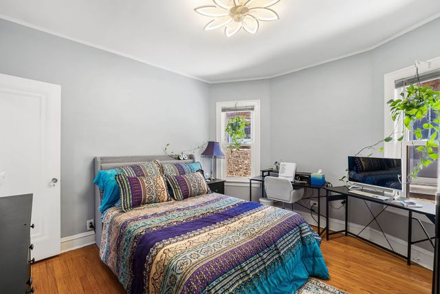 6141 N Maplewood Avenue, Chicago, IL 60659