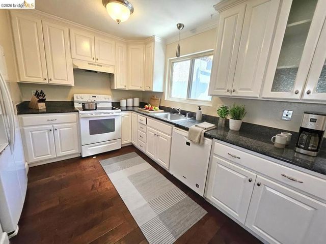 3715 Northwood Dr G, Concord, CA 94520