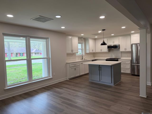 1440 Lansdowne Dr, Denham Springs, LA 70726