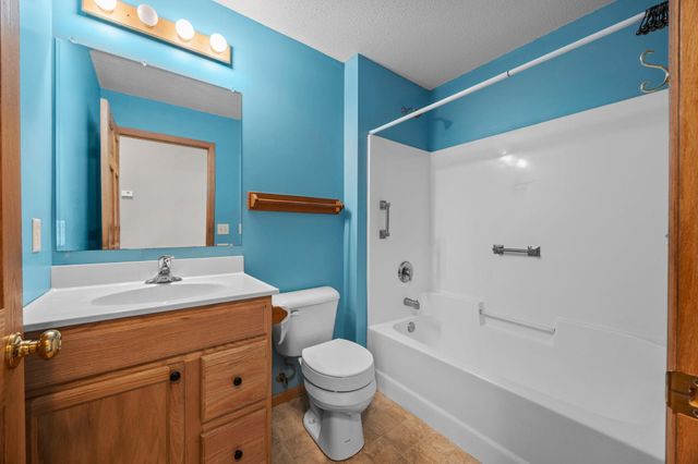 1528 Sequoia Lane, New Richmond, WI 54017