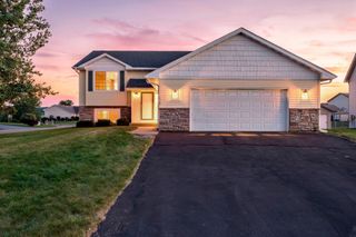 1528 Sequoia Lane, New Richmond, WI 54017