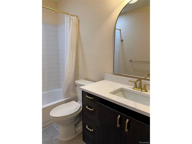 579 Wright St 579-207, Lakewood, CO 80228