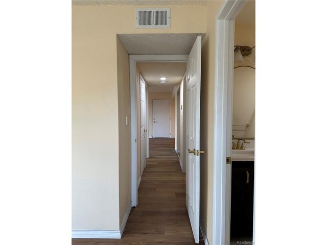 579 Wright St 579-207, Lakewood, CO 80228