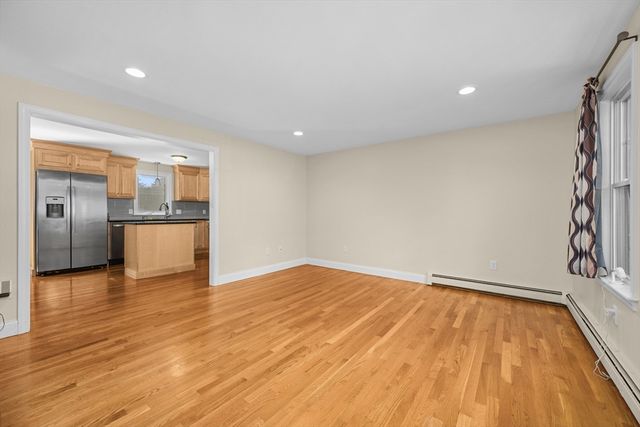 2 W Crossfield Rd, Sandwich, MA 02644