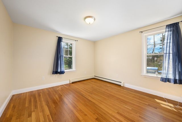 2 W Crossfield Rd, Sandwich, MA 02644