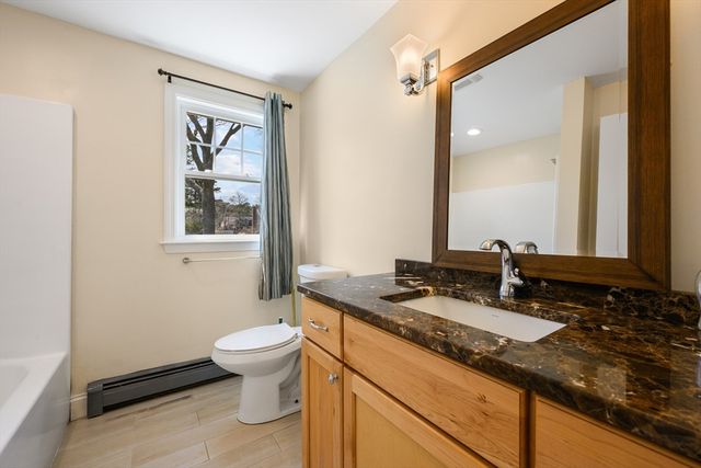 2 W Crossfield Rd, Sandwich, MA 02644