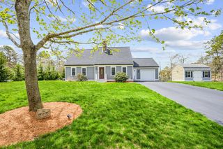 2 W Crossfield Rd, Sandwich, MA 02644