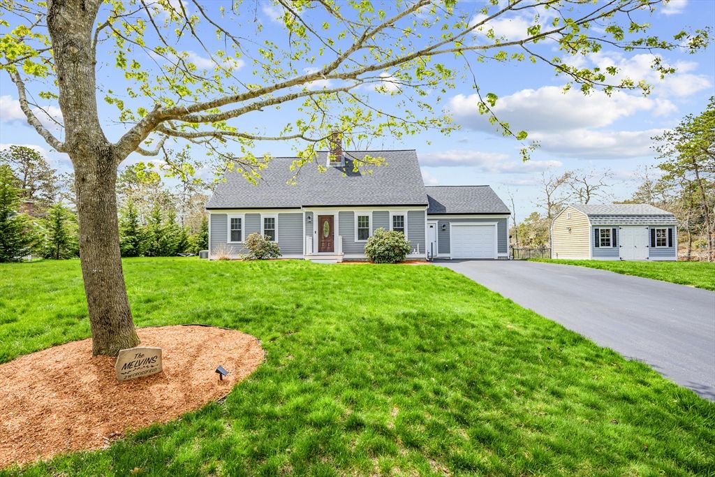2 W Crossfield Rd, Sandwich, MA 02644