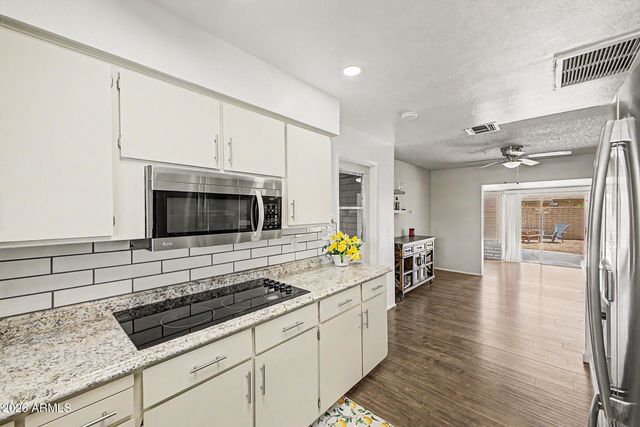 755 N 63RD Place, Mesa, AZ 85205