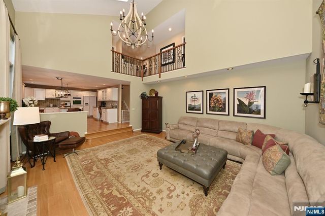 15 Drake Drive G2, Hillsdale, NJ 07642