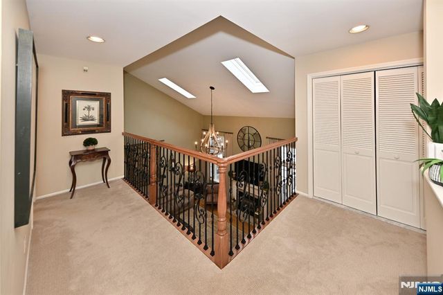 15 Drake Drive G2, Hillsdale, NJ 07642