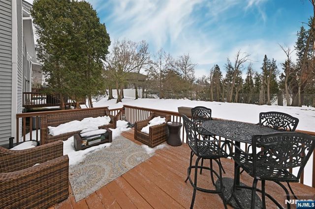 15 Drake Drive G2, Hillsdale, NJ 07642