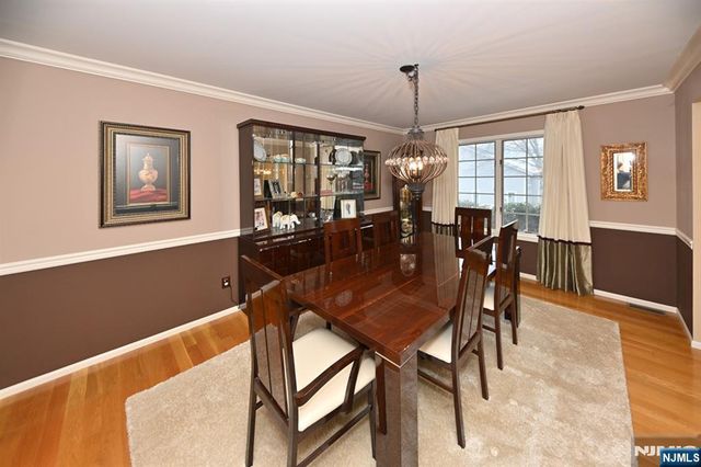 15 Drake Drive G2, Hillsdale, NJ 07642