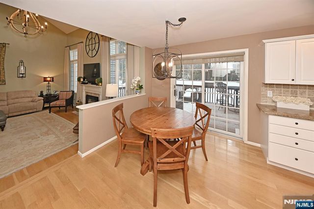 15 Drake Drive G2, Hillsdale, NJ 07642