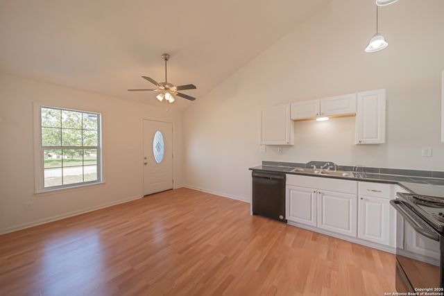 289 Chaparral, Bandera, TX 78003