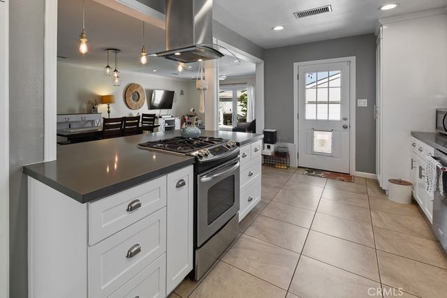2513 Greentop, Lakewood, CA 90712