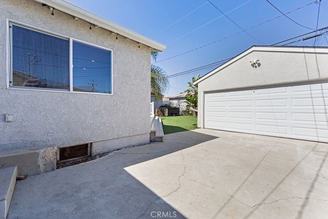 2513 Greentop, Lakewood, CA 90712