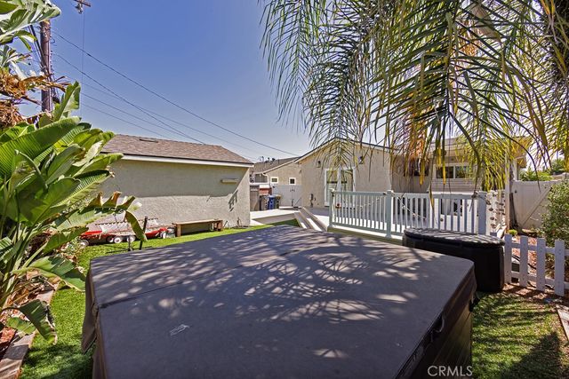 2513 Greentop, Lakewood, CA 90712